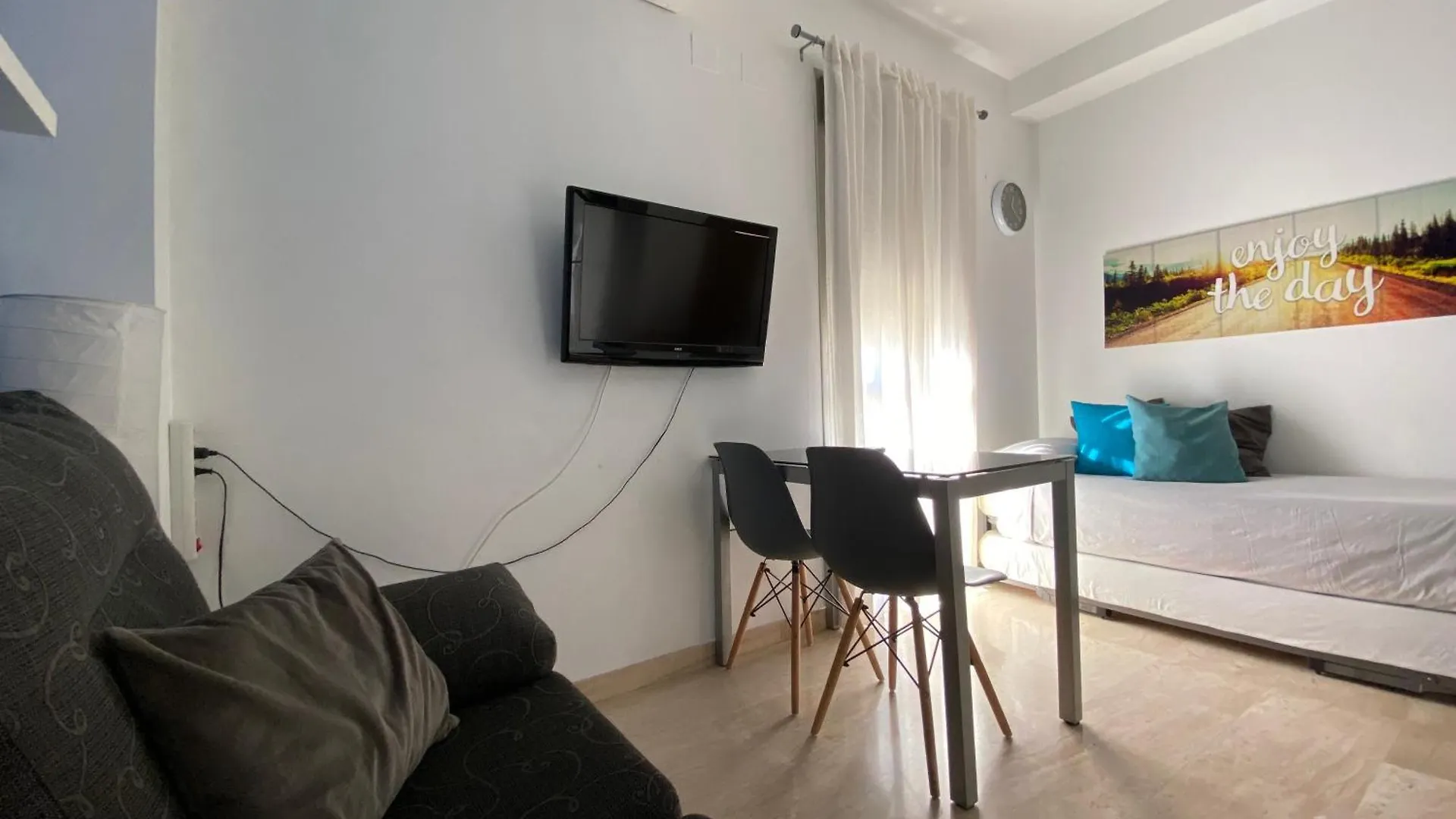 Suite Apartment City Center - Aloha Sevilla 0*, セビリア