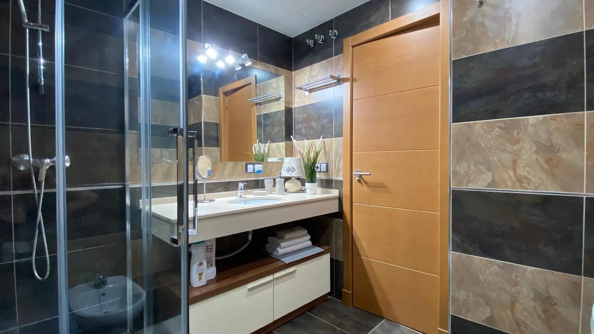 Suite Apartment City Center - Aloha Sevilla